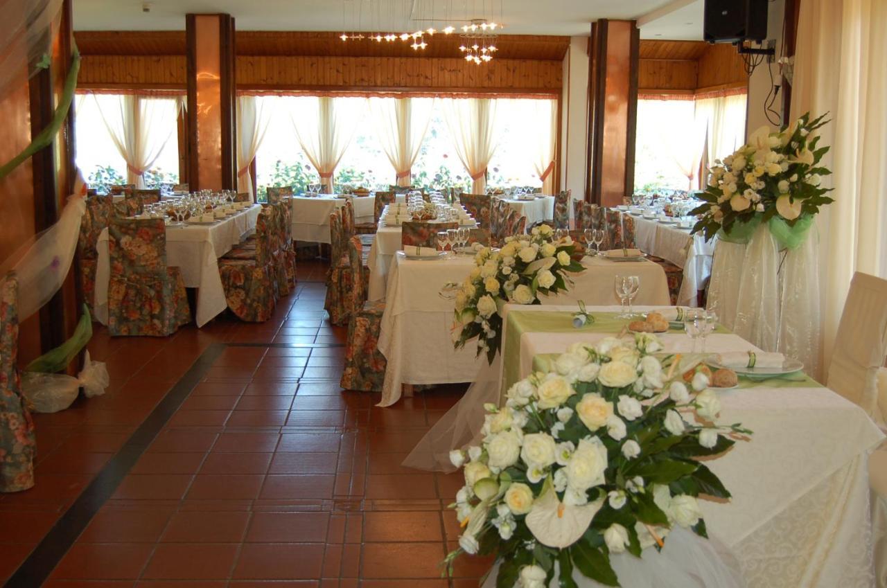 hotel lo sciatore Cotronei Exterior foto