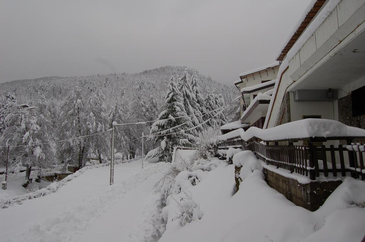 hotel lo sciatore Cotronei Exterior foto