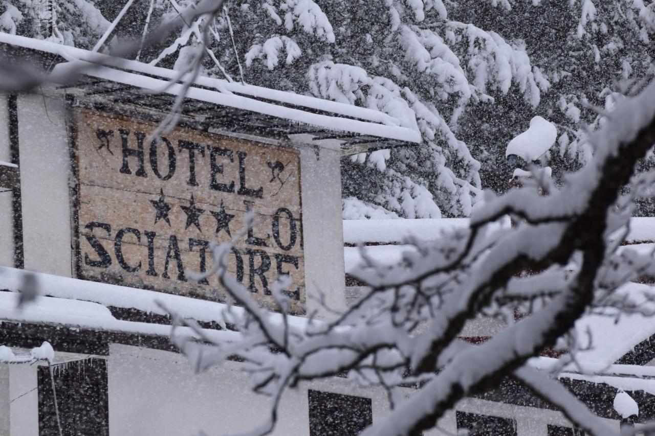 hotel lo sciatore Cotronei Exterior foto
