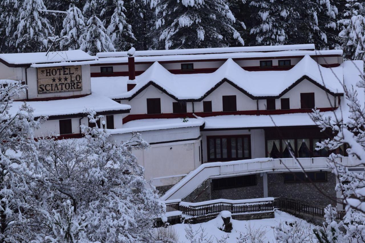 hotel lo sciatore Cotronei Exterior foto